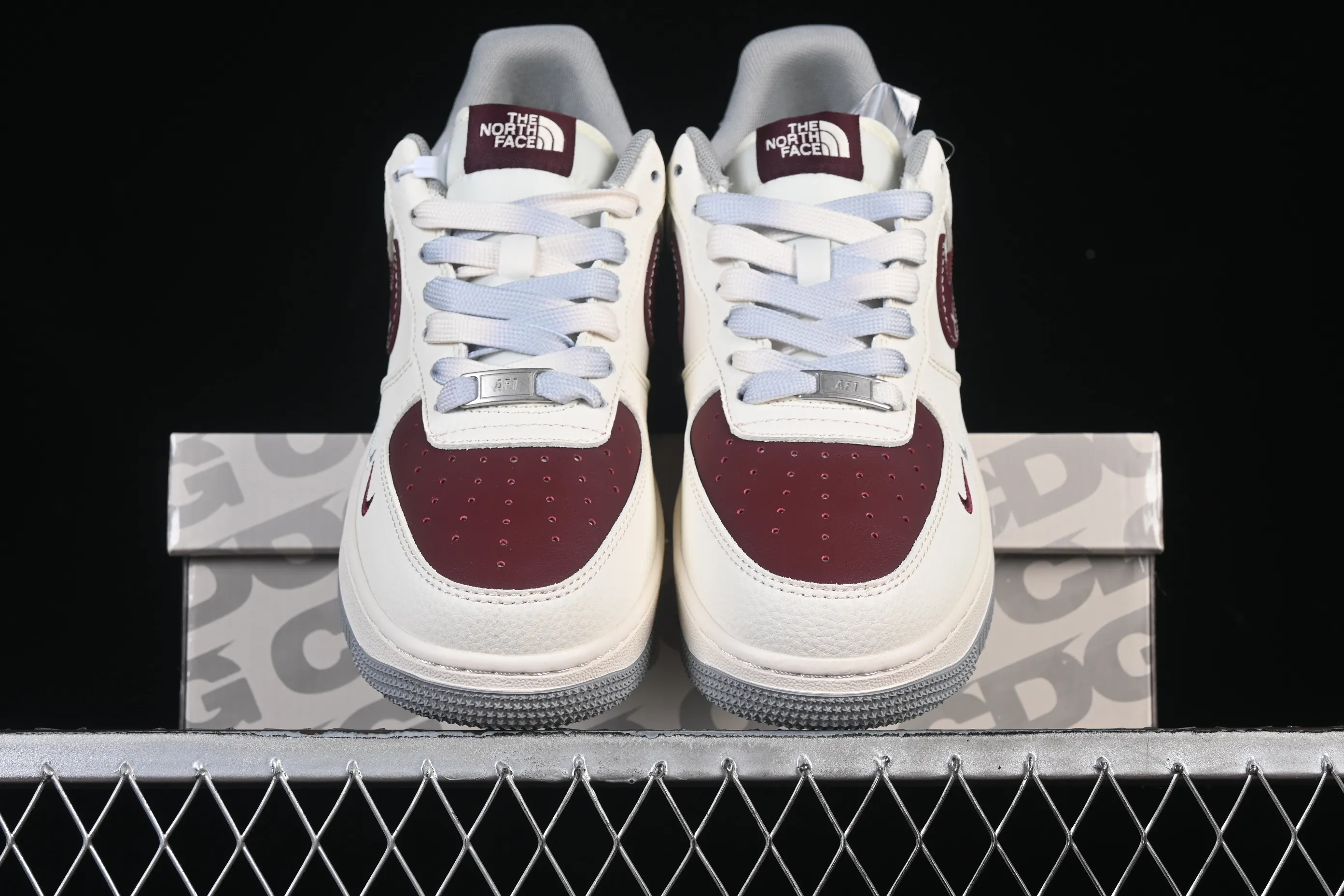 All categories Nk Air Force 1 Air Force series Nk Air Force 1 Low Air Force low-top Nike Air Force 1'07 Low joint beige gray red small double hook Air Force 1 low-top casual sneakers QW5606-268